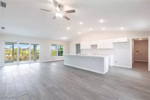 4301 NE 9th CT, Cape Coral, FL 33909