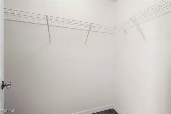 2824 NE 2nd AVE, Cape Coral, FL 33909