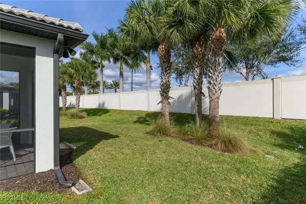 9594 Bexley DR, Fort Myers, FL 33967