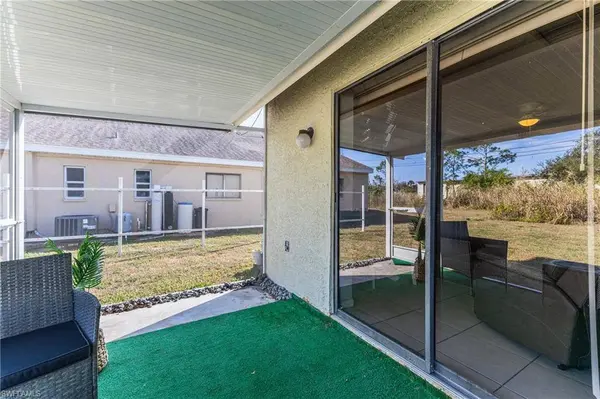 7393-7385 Albany RD, Fort Myers, FL 33967