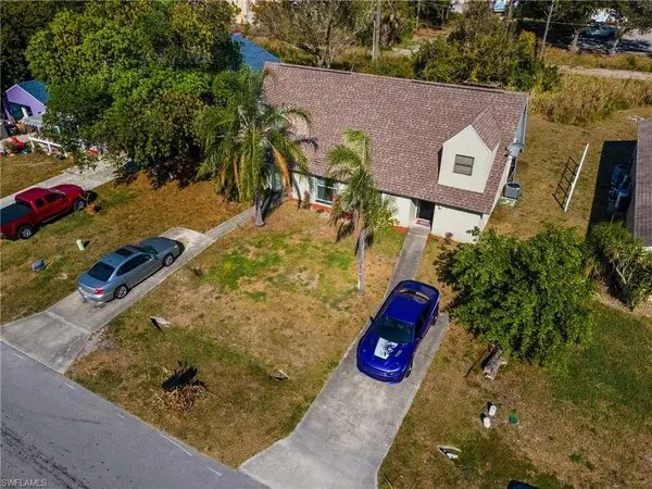7393-7385 Albany RD, Fort Myers, FL 33967