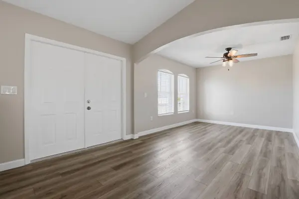 101 NW 18th Ave, Cape Coral, FL 33993-7662