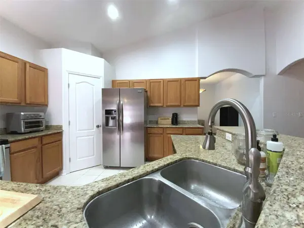 4041 LANGDRUM DR, Wesley Chapel, FL 33543
