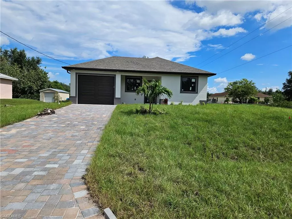 Lehigh Acres, FL 33974-9629,922 Dobbins St E