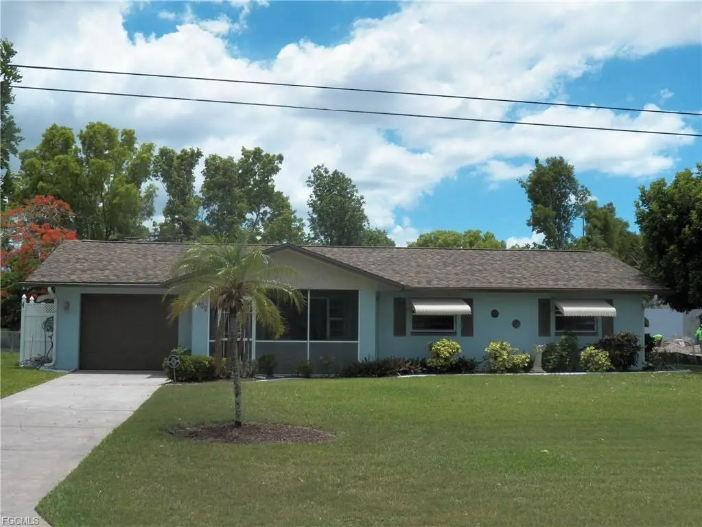 1768 Coral Point Dr, Cape Coral, FL 33990-3841