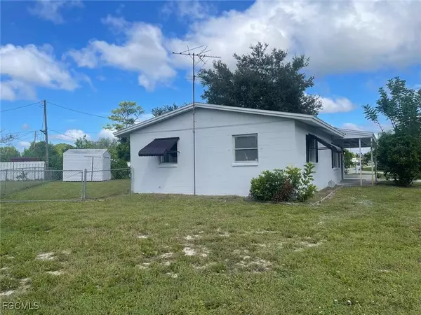 121 Andros ST, Lehigh Acres, FL 33936