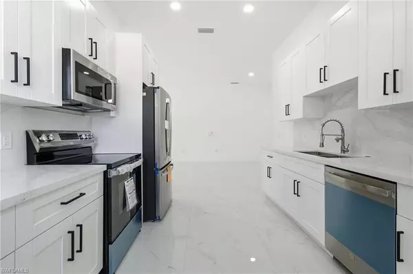 325 Lloyd AVE S, Lehigh Acres, FL 33974