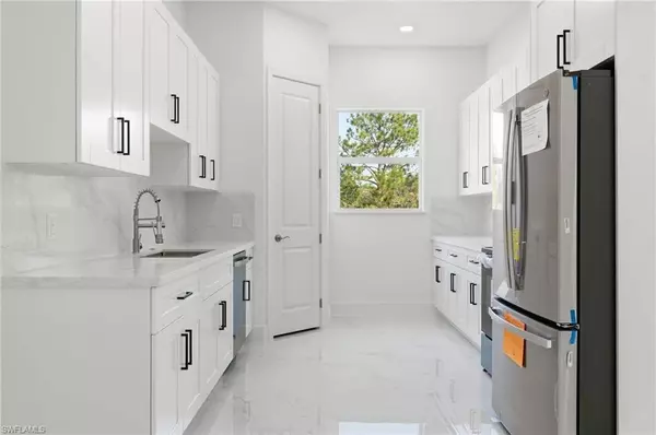 325 Lloyd AVE S, Lehigh Acres, FL 33974