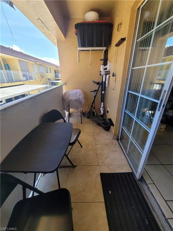 2985 W 80th ST #216, Hialeah, FL 33018