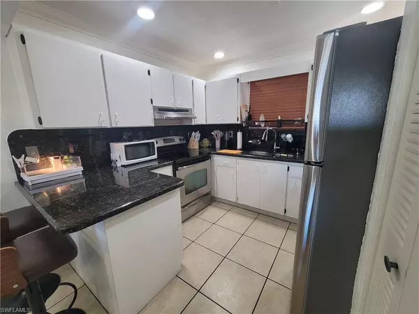 2985 W 80th ST #216, Hialeah, FL 33018