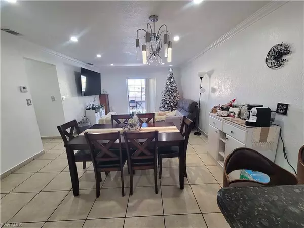 2985 W 80th ST #216, Hialeah, FL 33018