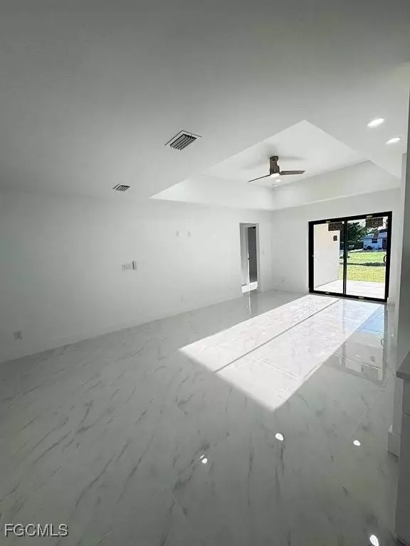 15 Louisiana RD, Lehigh Acres, FL 33936