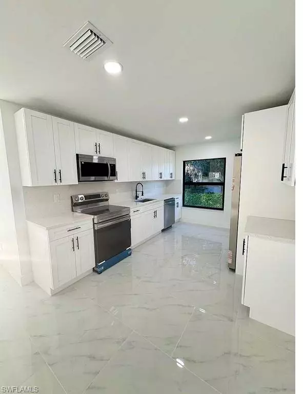 15 Louisiana RD, Lehigh Acres, FL 33936