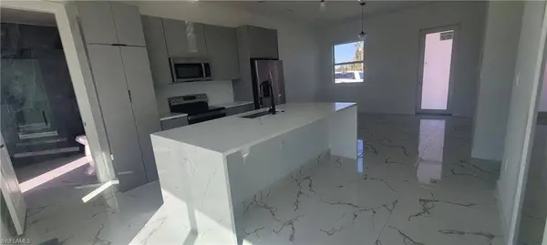 402 Harrison DR, Lehigh Acres, FL 33936