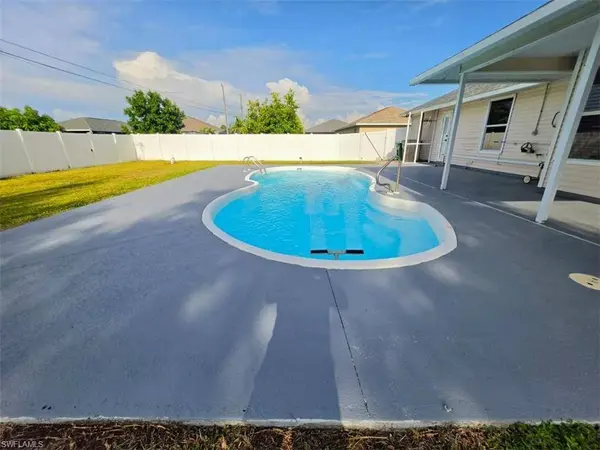 626 SW 25th TER, Cape Coral, FL 33914