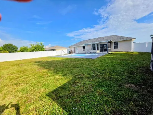 626 SW 25th TER, Cape Coral, FL 33914