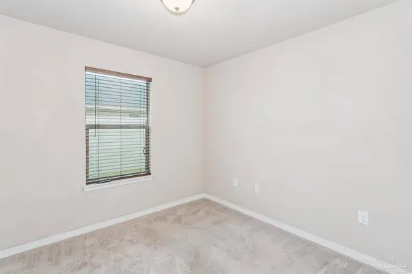 1893 Crosscreek Cir, Gulf Breeze, FL 32563