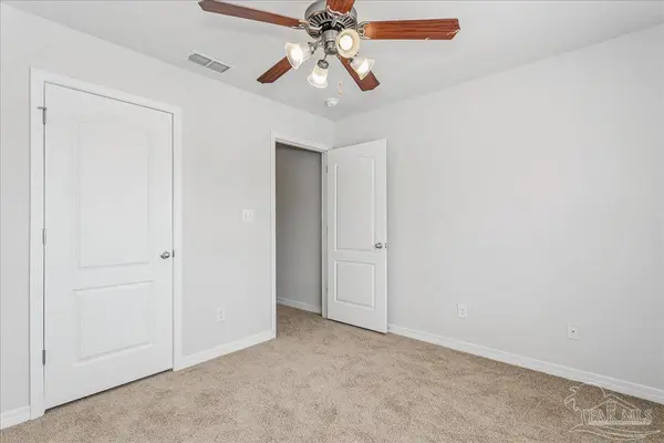 800 Bunting Ct, Cantonment, FL 32533