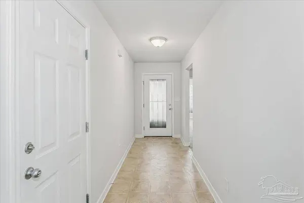 800 Bunting Ct, Cantonment, FL 32533