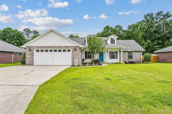1543 Twin Pines Cir, Cantonment, FL 32533