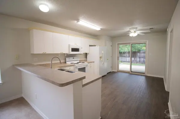 1057 Antigua Cir, Pensacola, FL 32506