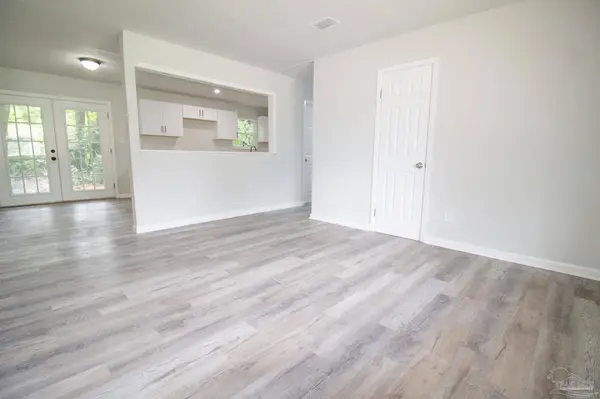 1545 Kyle Dr, Pensacola, FL 32505