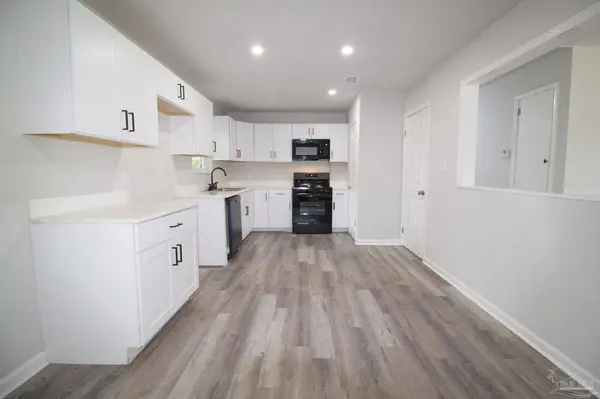 1545 Kyle Dr, Pensacola, FL 32505