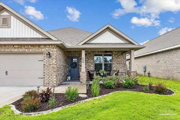 2006 Cambridge Park Dr, Gulf Breeze, FL 32563
