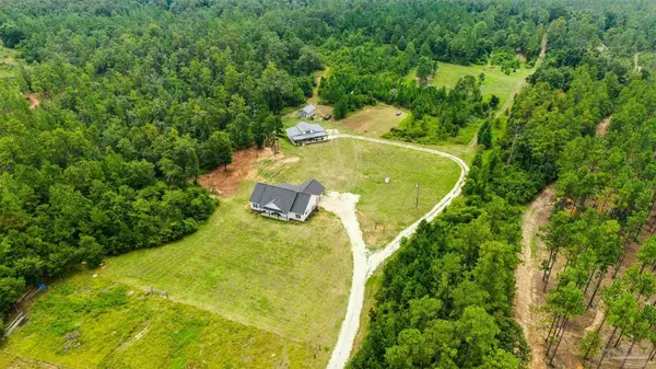 3697 Hwy 168, Century, FL 32535