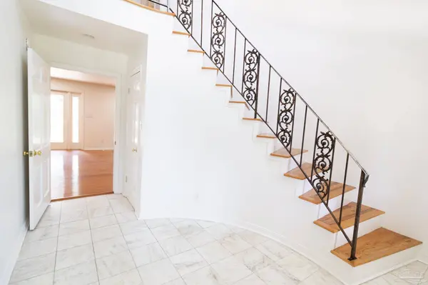 1280 Stow Ave, Pensacola, FL 32503