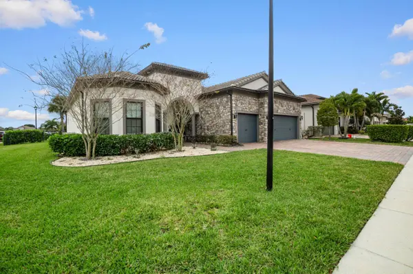 8324 PEDIGREE CIR, Lake Worth, FL 33467