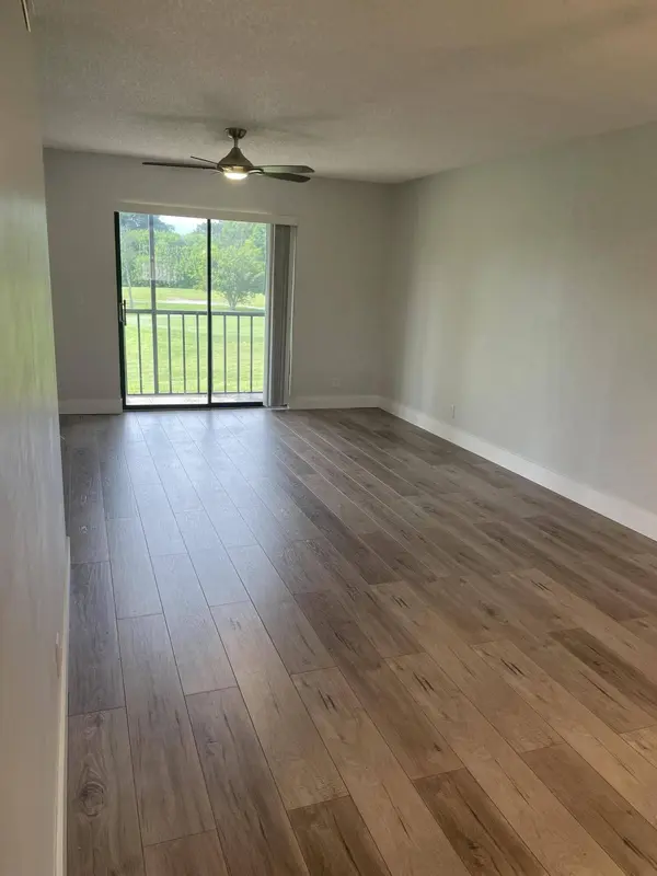 7101 GOLF COLONY CT #201, Lake Worth, FL 33467