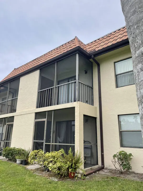 7101 GOLF COLONY CT #201, Lake Worth, FL 33467