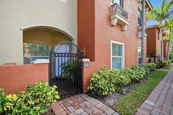308 LAKE MONTEREY CIR, Boynton Beach, FL 33426