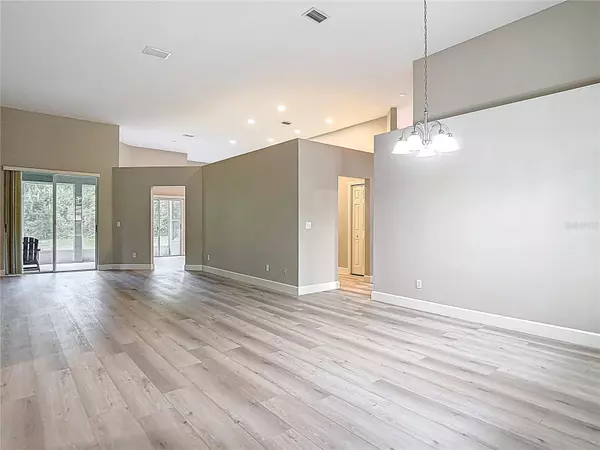 5809 SILAS CREEK LN, Wesley Chapel, FL 33545