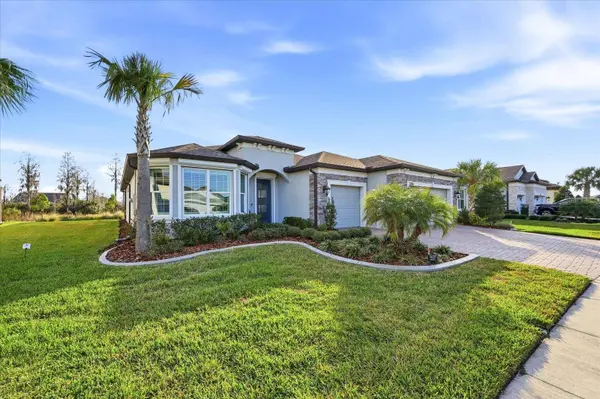 5356 BLUE CRUSH BND, Land O Lakes, FL 34638