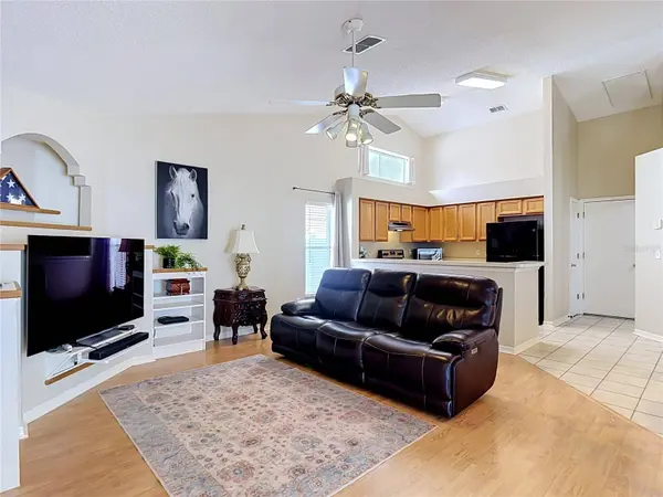 28726 CREEKWOOD DR, Wesley Chapel, FL 33545