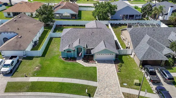 28726 CREEKWOOD DR, Wesley Chapel, FL 33545