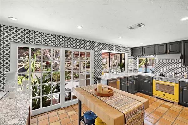 25962 Ernestine CT, Laguna Hills, CA 92653