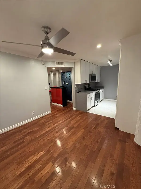 6912 Remmet AVE #5, Canoga Park, CA 91303