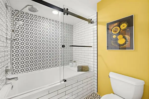 25962 Ernestine CT, Laguna Hills, CA 92653