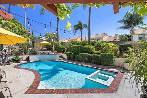 25962 Ernestine CT, Laguna Hills, CA 92653