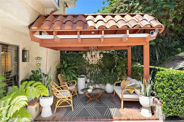 25962 Ernestine CT, Laguna Hills, CA 92653