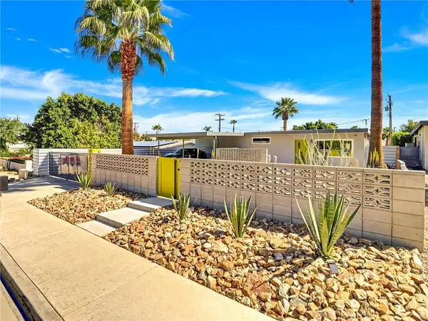 2020 Lawrence ST, Palm Springs, CA 92264