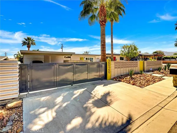 2020 Lawrence ST, Palm Springs, CA 92264