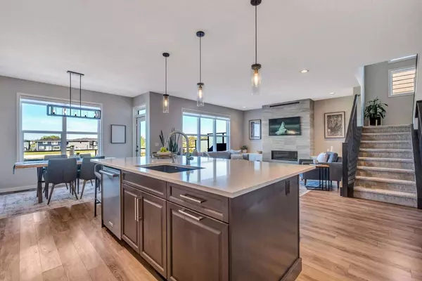 190 Ranch RD, Okotoks, AB T1S 0P3