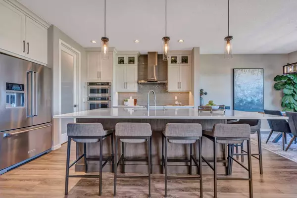 190 Ranch RD, Okotoks, AB T1S 0P3