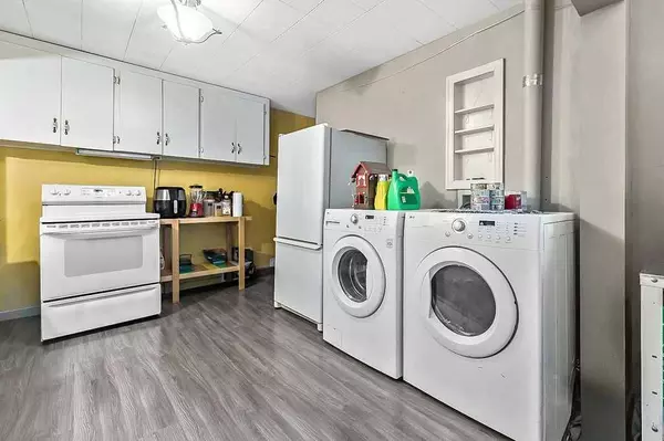 4908 22 AVE NW, Calgary, AB T3B 0Y7