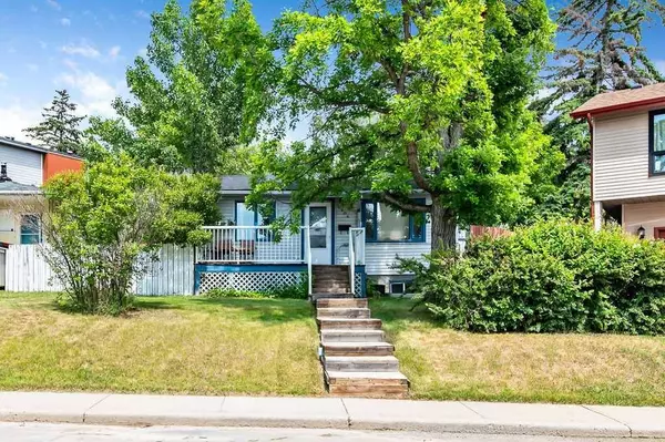 4904 22 AVE NW, Calgary, AB T3B 0Y7