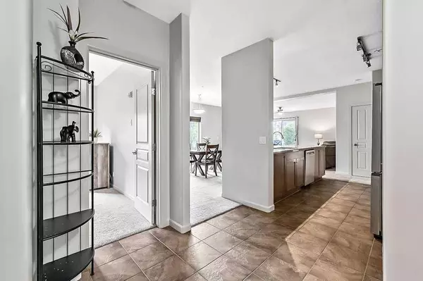 52 Cranfield Link SE #107, Calgary, AB T3M0N9